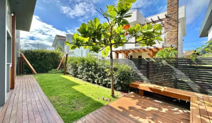 Casa térrea 04 suítes condomínio fechado Acqualina/Xangri-Lá