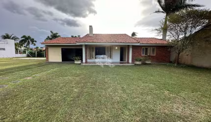 Casa Térrea  em Atlântida/Xangri-Lá/RS  com /3 dormitórios, ótima localização.