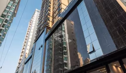 Apartamento com 4 suítes , sala de jantar e estar integradas no Bairro Pioneiro em Balneário Camboriú