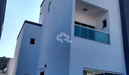 Sobrado Triplex no Bairro Nações em Balneário Camboriú