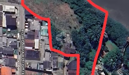 Terreno de aproximadamente 8.000 m² com fundos para o rio Camboriú
