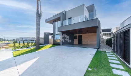 Belíssima Residência alto patrão com luxo total  4 suítes no Caledônia .