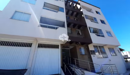 Apartamento com 3 quartos, 1 banheiro e 1 vaga de garagem