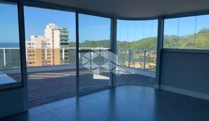 Cobertura Duplex 4 suítes com Vista Mar em Cabeçudas Itajaí