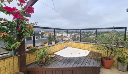 Cobertura mobiliada com 187 m², 3 dormitórios sendo 3 suítes, 5 vagas.