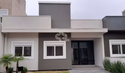 Ótima casa em condomínio fechado com total infraestrutura, 100 m².