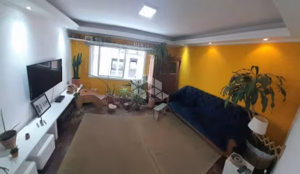 Ótimo apartamento, de frente, bem arejado e iluminado. São 3 dormitórios, 1 suíte, banheiro social,