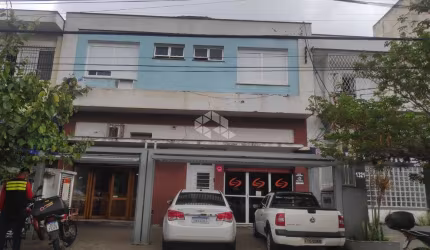 Prédio Comecial à Venda no Bairro São João, 364m², Pavilhão, 2 Apartamentos e Cozinha Industrial