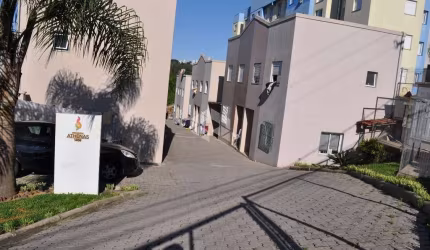 Sobrado no Caminhos da Eulália com 2 dormitórios