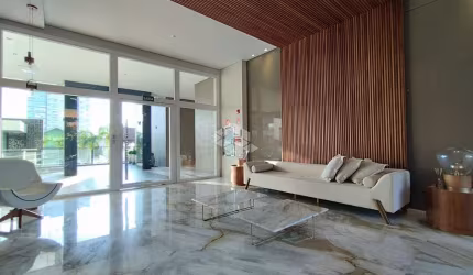 Apartamento com 3 Suítes,  ampla sacada, 3 vagas mais depósito.