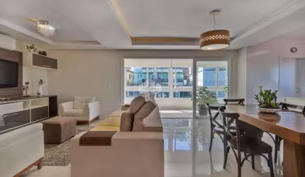 Casa Residencial com 4 Dormitórios com ampla sala Comercial e piscina