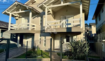 CASA AMPLA  NA PONTE SECA COM SISTEMA DE ENERGIA SOLAR INSTALADO.