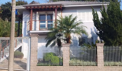 Casa  a venda de 3 dormitórios no bairro Santa Marta Bento Gonçalves RS.