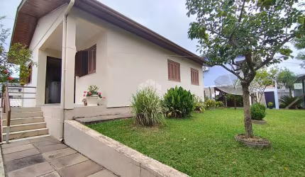Casa de esquina com 3 dormitórios