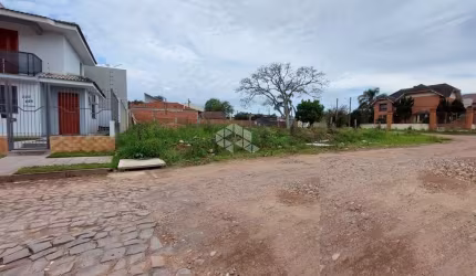 Terreno no condomínio Residencial Ouro Verde com 384,00m², área plana