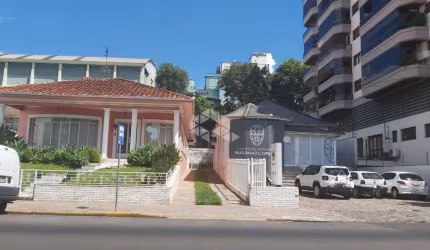 Casa/Terreno no centro