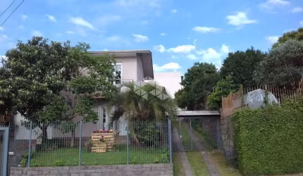 Aproveite a Black Friday, casa com 3 dormitórios, sendo 1 suite.