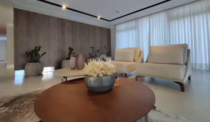 Apartamento luxuoso com 3 suítes em codomínio com piscina