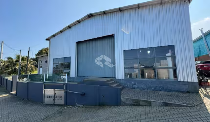 PAVILHÃO 230M² + CASA COM 5 DORMITÓRIOS, COM PISCINA E JACUSI