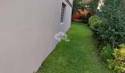 Predio com três apartamentos