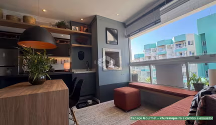 Apartamento mobiliado de  Alto Padrão de 2 suítes com sacada