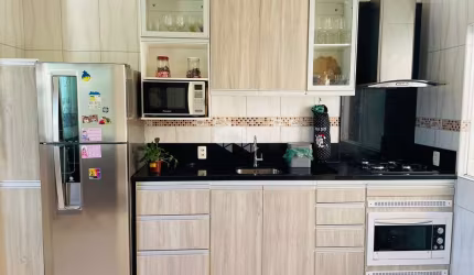 Casa com 02 quartos/dormitórios no bairro Forquilhas, em São José- SC