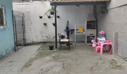 Casa com 02 quartos/dormitórios no bairro Forquilhas, em São José- SC