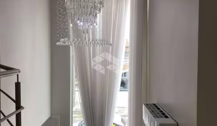 Casa Mobiliada com 03 quartos/dormitórios no bairro Praia Comprida, em São José- SC