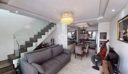 Casa Sobrado com 02 quartos/dormitórios no bairro Bela Vista, em Palhoça- SC