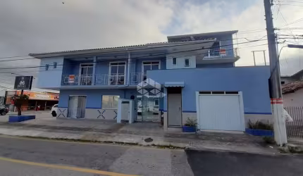 Apartamento com 05 quartos/dormitórios no bairro Bela Vista, em São José- SC