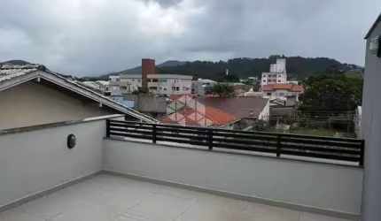 Casa com 3 quartos/dormitórios no bairro Aririú, em Palhoça- SC