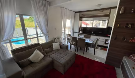 Casa com 4 quartos/dormitórios no bairro Serraria, em São José- SC