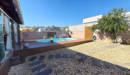 Casa semimobiliada com 4 quartos/dormitórios no bairro Pedra Branca, em Palhoça- SC
