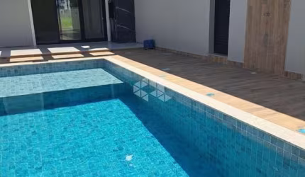 Casa com 3 quartos/dormitórios no bairro Pedra Branca, em Palhoça- SC