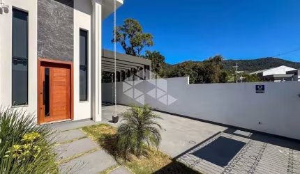 Casa com 2 quartos/dormitórios no bairro Forquilhas, em São José- SC