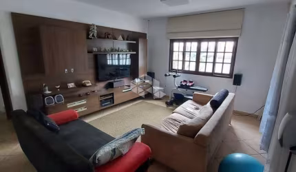 Casa com 2 quartos/dormitórios no bairro Praia de Fora, em Palhoça- SC