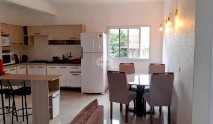 Casa com 3 quartos/dormitórios no bairro Serraria, em São José- SC