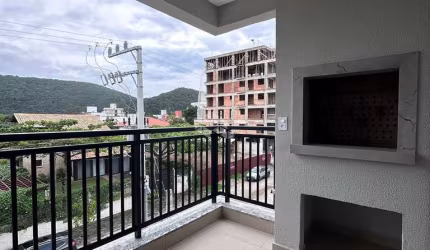 Apartamento três quartos em Mariscal Bombinhas SC