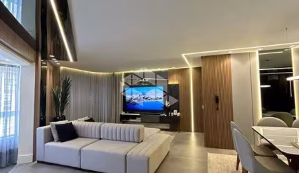 Apartamento mobiliado com quatro quartos na Meia Praia Itapema SC