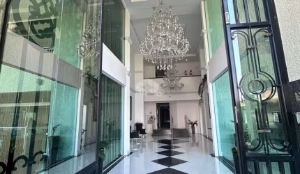 Cobertura duplex(apartamento) com três dormitórios na praia do Mariscal em Bombinhas/SC