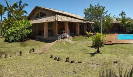Terreno com casa no Mariscam em Bombinhas SC