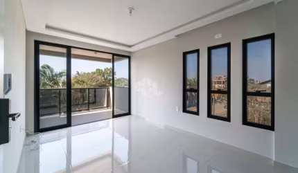 Apartamento com dois quartos no Mariscal Bombinhas SC