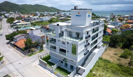 Apartamento Garden  com dois quartos no Canto Grande Bombinhas SC