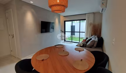Casa sobrado com duas suites mobiliado no canto Grande em Bombinhas SC