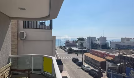 Apartamento com tres quartos mobiliado a apenas 50 metros da praia de Bombas em Bombinhas SC