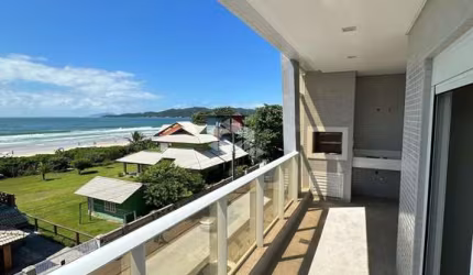Apartamento frente mar com duas suites no Mariscal em Bombinhas SC