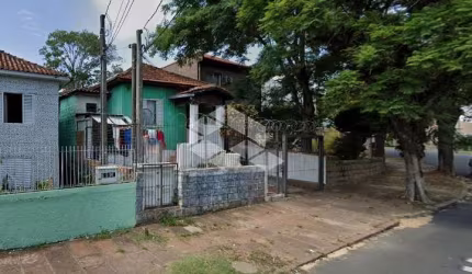 Casa 3 dormitórios com 82m² bairro Partenon