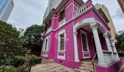 Casa Comercial TOMBADA a venda na Rua Bela Cintra com 730 mts de area total