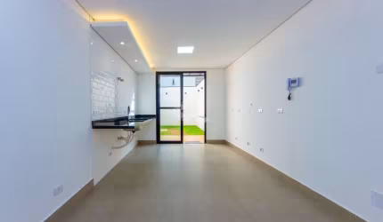 Sobrado novo com 3 suites na Saúde