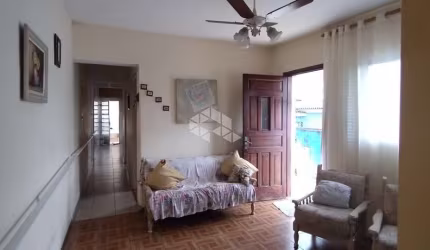 Casa Assobradada Ampla e Confortável no Alto da Lapa